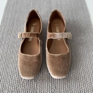Sam & Libby Taupe Tan Velvet Maryjane Ballet Flats Gold Buckles Sz 8